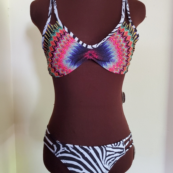 🦓PilyQ Beaded Zebra Bikini - Picture 2 of 11